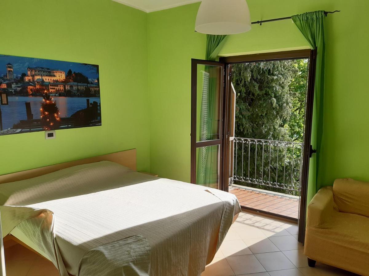 Hotel Battle Of Britain Ameno Bagian luar foto