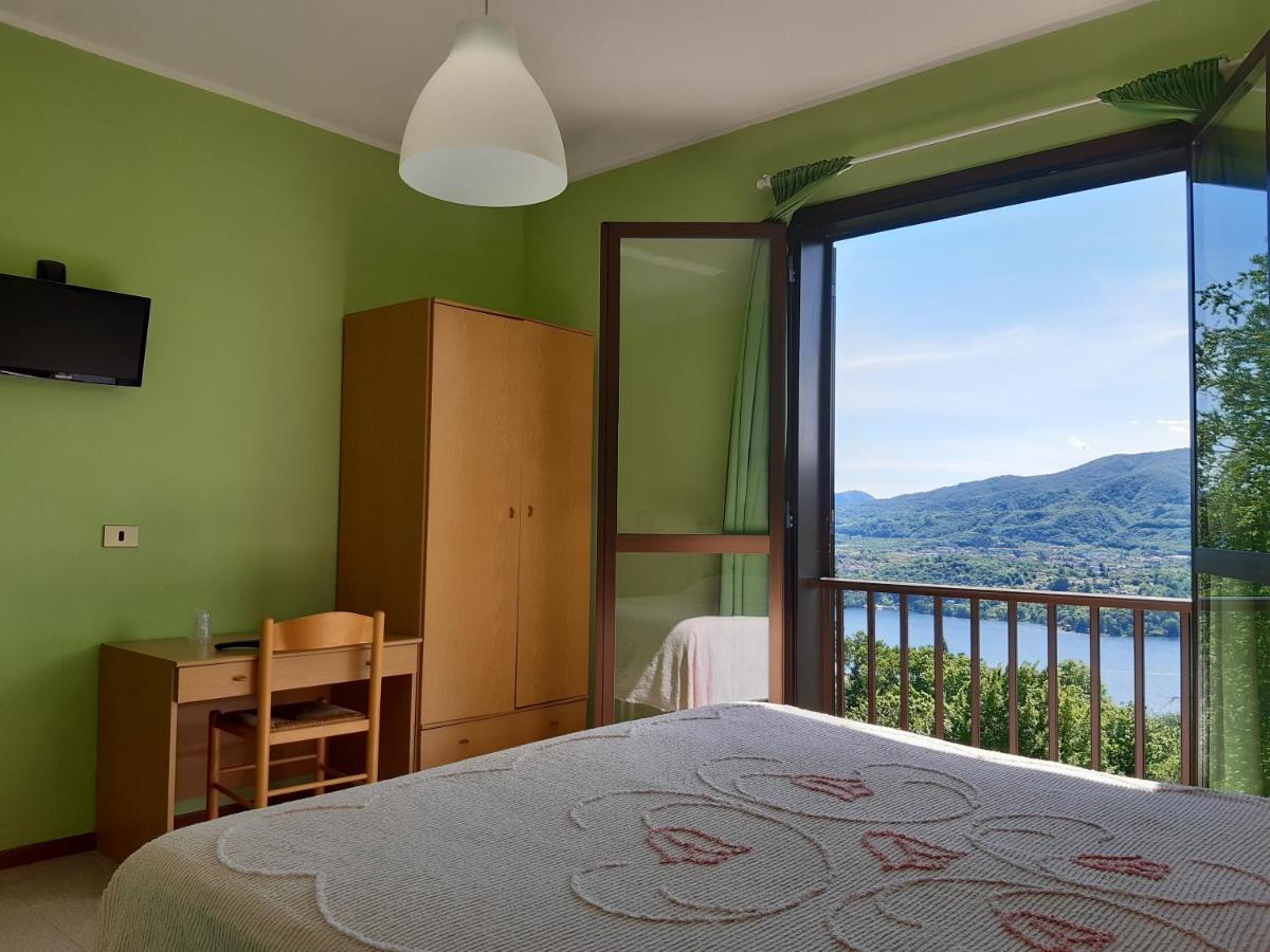 Hotel Battle Of Britain Ameno Bagian luar foto