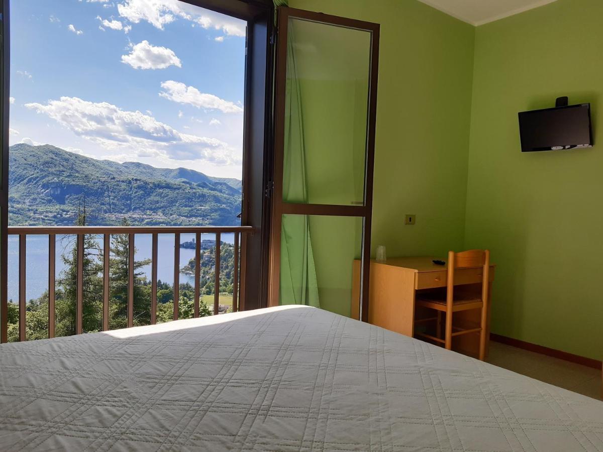 Hotel Battle Of Britain Ameno Bagian luar foto